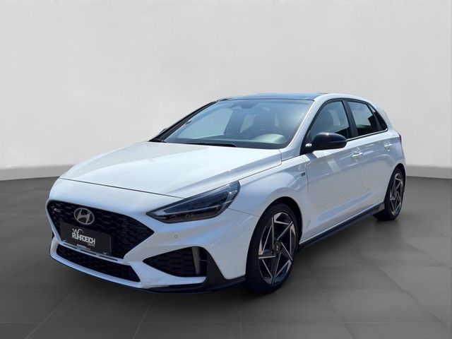 Hyundai i30 18.300 km 23.990 &euro; Duisburg 47059