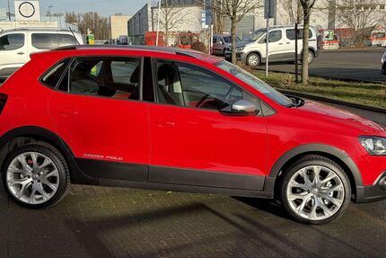 VW Polo 119.987 km 9.949 &euro; Essen 45327