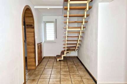 Wohnung Bottrop Fuhlenbrock - 8 Zimmer, 188 m&sup2;, 1.800&euro; | Angebot:26274698