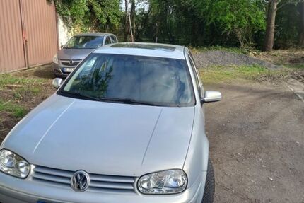 VW Golf 180.000 km 2.450 &euro; Herten 45699
