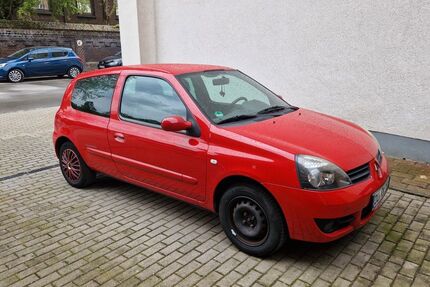 Renault Clio 120.000 km 1.800 &euro; Duisburg 47138