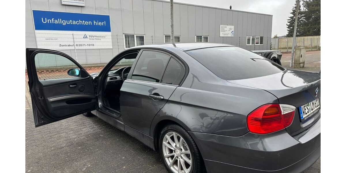 BMW 320 240.000 km 2.900 &euro; Wesel 47487