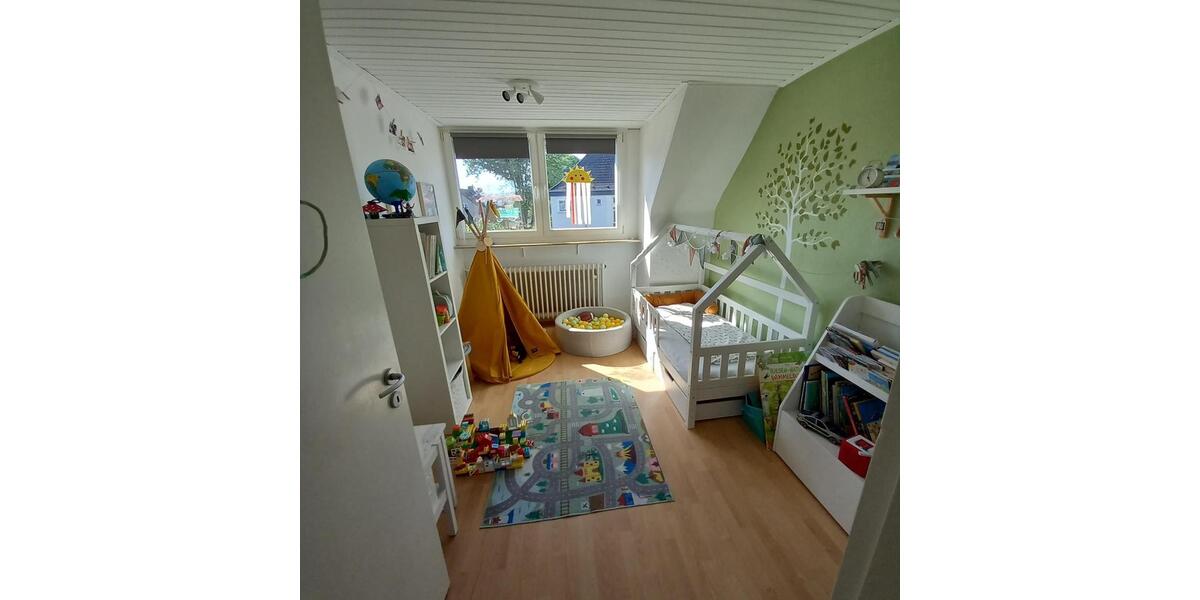 Dachgeschoßwohnung Duisburg Duisburg-Mitte - 4 Zimmer, 85 m&sup2;, 187.000&euro; | Angebot:27260048