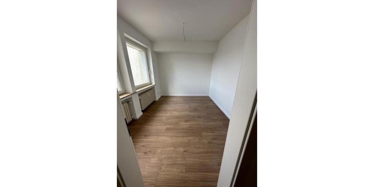 Etagenwohnung Duisburg - 2 Zimmer, 63 m&sup2;, 580&euro; | Angebot:25232966