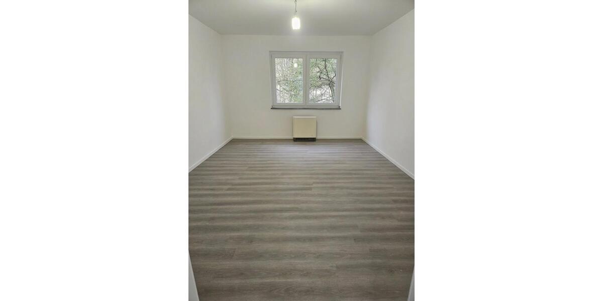 Etagenwohnung Essen Stadtbezirk III - 2 Zimmer, 61 m&sup2;, 680&euro; | Angebot:25790443