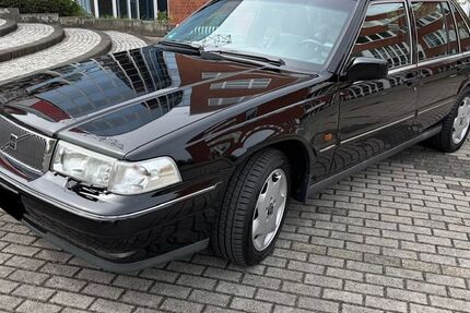 Volvo 960 352.000 km 7.950 &euro; Essen 45138