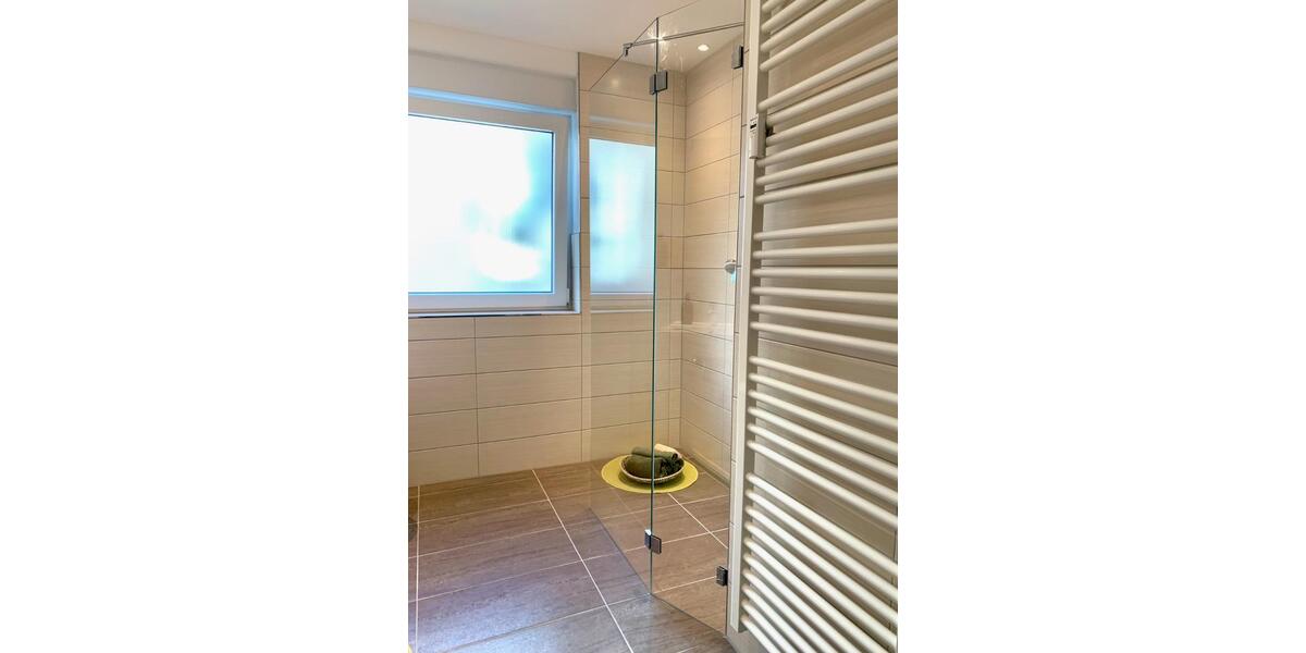 Etagenwohnung Mülheim an der Ruhr Dümpten - 2.5 Zimmer, 65 m&sup2;, 189.000&euro; | Angebot:26238338