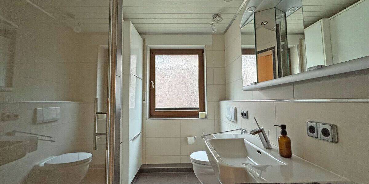 Etagenwohnung Wesel Obrighoven - 3 Zimmer, 94 m&sup2;, 265.000&euro; | Angebot:26778327