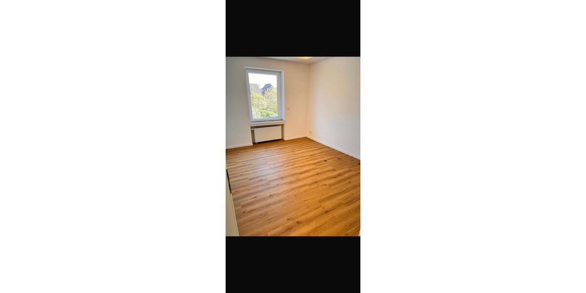 Erdgeschoßwohnung Bochum Altenbochum - 4 Zimmer, 120 m&sup2;, 1.600&euro; | Angebot:26254951