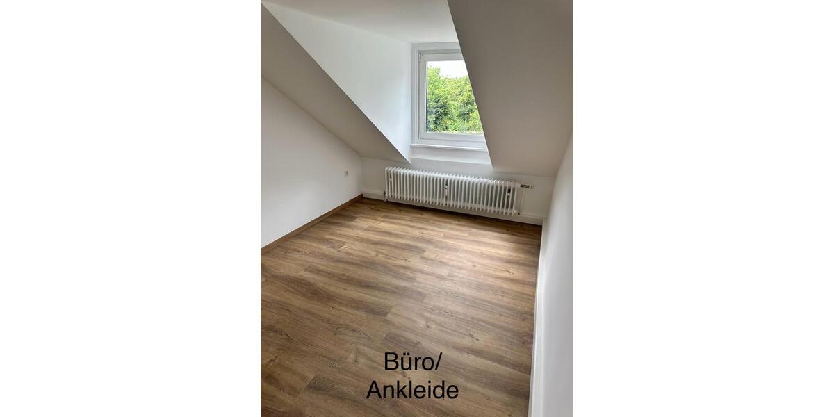 Dachgeschoßwohnung Gelsenkirchen Gelsenkirchen-Nord - 3 Zimmer, 61 m&sup2;, 730&euro; | Angebot:26276793
