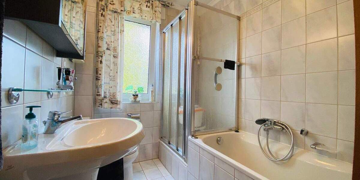 Etagenwohnung Bottrop Stadtmitte - 3 Zimmer, 82 m&sup2;, 180.500&euro; | Angebot:25735439