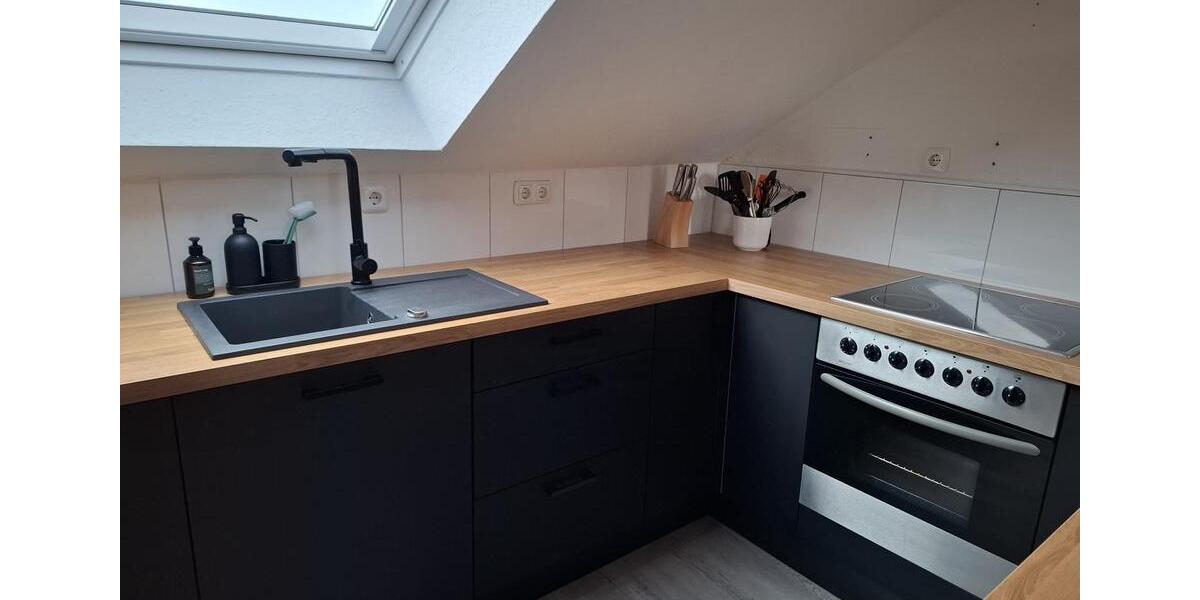 Dachgeschoßwohnung Essen Stadtbezirk V - 2 Zimmer, 51 m&sup2;, 581&euro; | Angebot:26252216