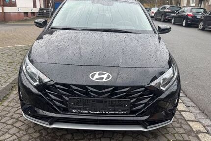 Hyundai i20 5.438 km 15.999 &euro; Gelsenkirchen 45879