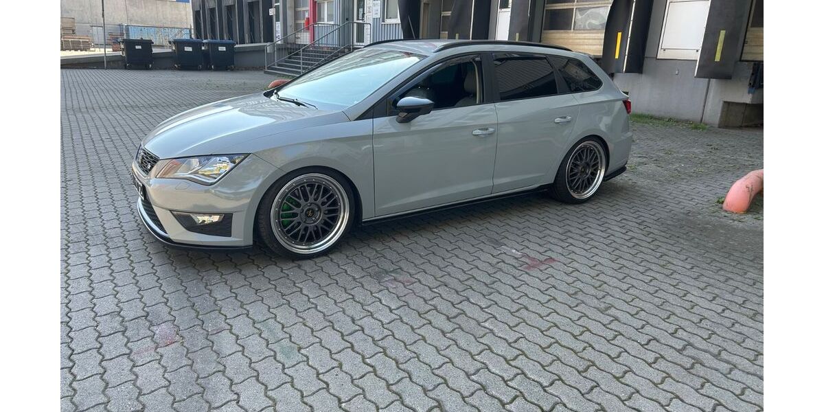 Seat Leon 182.800 km 9.000 &euro; Essen 45147