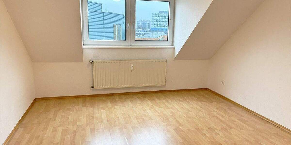 Zimmer Essen Stadtkern - 4 Zimmer, 95 m&sup2;, 700&euro; | Angebot:25773897