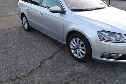 VW Passat 228.200 km 5.950 &euro; Duisburg 47228
