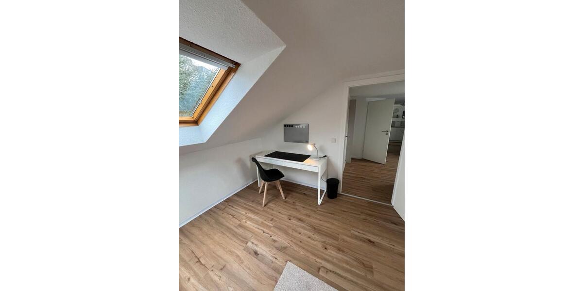 Dachgeschoßwohnung Essen Stadtbezirk II - 2.5 Zimmer, 55 m&sup2;, 890&euro; | Angebot:26007077