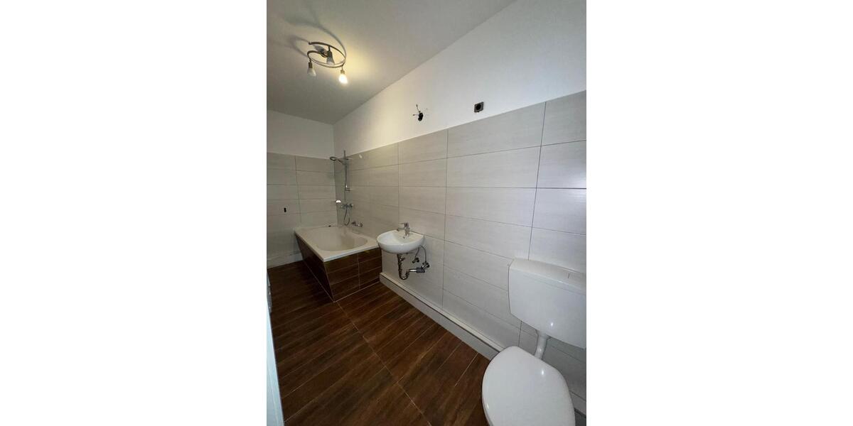 Maisonettenwohnung Duisburg Mittelmeiderich - 4 Zimmer, 103 m&sup2;, 900&euro; | Angebot:26049782