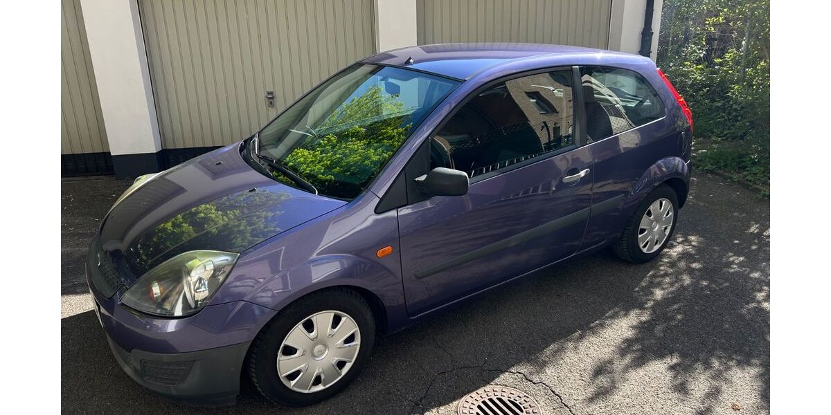 Ford Fiesta 59.000 km 1.999 &euro; Essen 45276