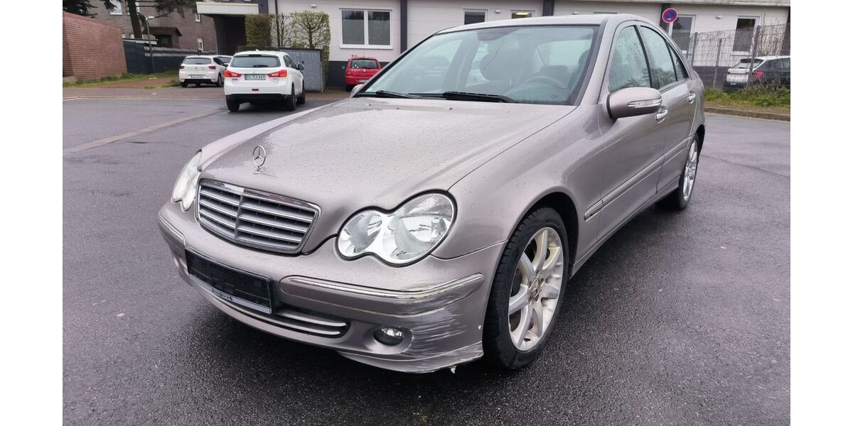 Mercedes-Benz C 220 173.000 km 5.450 &euro; Dorsten 46282