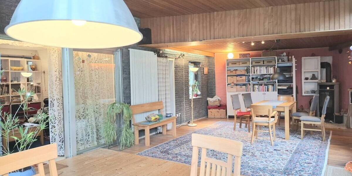 Freistehender Bungalow mit Split-Leveln und Einliegerwohnung am Rande der Haard in ruhiger Wohnlage - Mehrfamilienhaus, Wohnhaus Oer-Erkenschwick Oer | Angebot:26132021