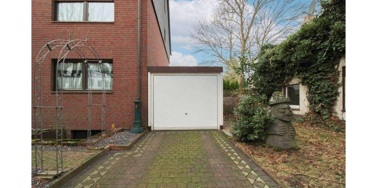 Einfamilienhaus Essen Frintrop - 6 Zimmer, 266 m&sup2;, 940.000&euro; | Angebot:26244882