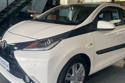 Toyota Aygo (X) 81.000 km 6.890 &euro; Bottrop 46238