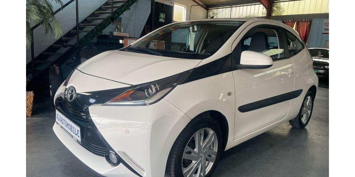 Toyota Aygo (X) 81.000 km 6.890 &euro; Bottrop 46238