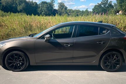 Mazda 3 212.563 km 6.490 &euro; Recklinghausen 45663