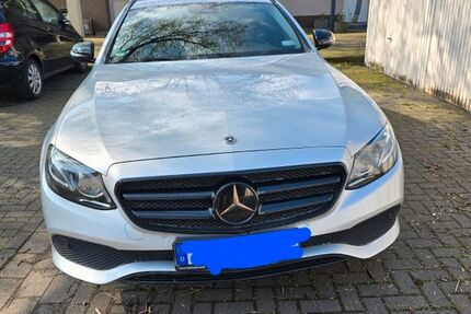 Mercedes-Benz E 220 89.000 km 22.999 &euro; Duisburg 47169
