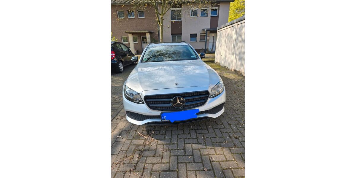 Mercedes-Benz E 220 89.000 km 22.999 &euro; Duisburg 47169