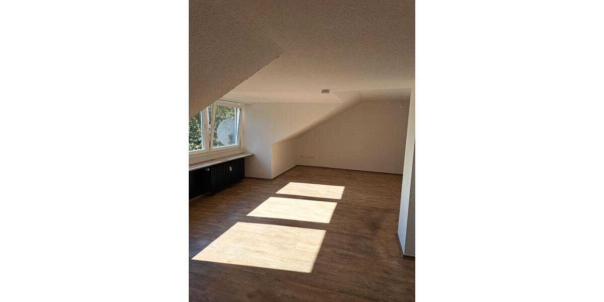 Dachgeschoßwohnung Essen Stadtbezirk IV - 2 Zimmer, 62 m&sup2;, 465&euro; | Angebot:26284643