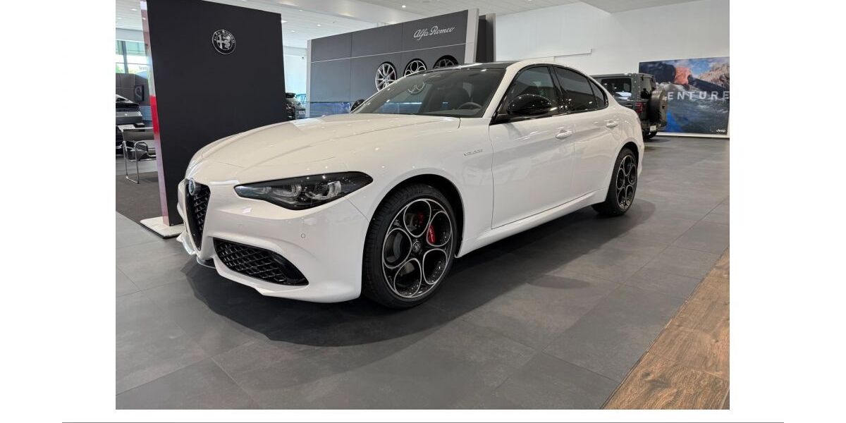 Alfa Romeo Giulia 19.900 km 47.985 &euro; Oberhausen 46049