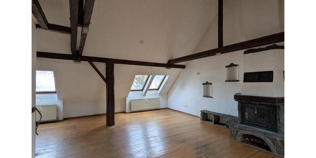 Dachgeschoßwohnung Duisburg Beeck - 3 Zimmer, 109 m&sup2;, 699&euro; | Angebot:25699114