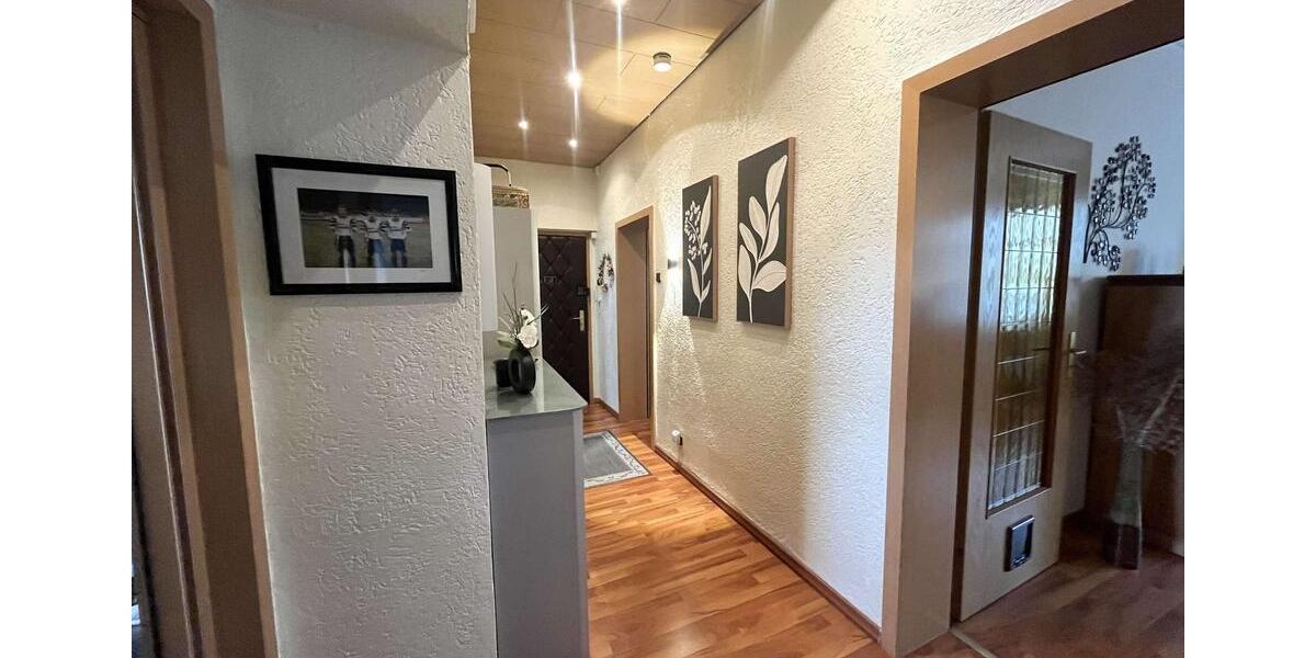 Etagenwohnung Essen Stadtbezirk II - 3 Zimmer, 77 m&sup2;, 998&euro; | Angebot:25859708