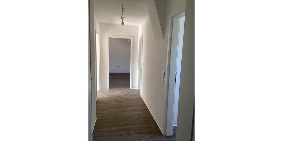 Dachgeschoßwohnung Mülheim an der Ruhr - 2.5 Zimmer, 57 m&sup2;, 671&euro; | Angebot:25304417
