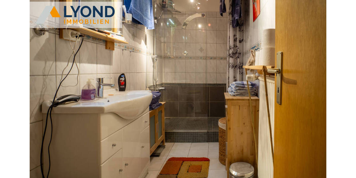 Etagenwohnung Gelsenkirchen Ückendorf - 3 Zimmer, 84 m&sup2;, 131.000&euro; | Angebot:25687793