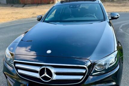 Mercedes-Benz 220 172.767 km 19.500 &euro; Marl 45772