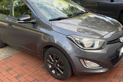 Hyundai i20 88.500 km 4.300 &euro; Gelsenkirchen 45892