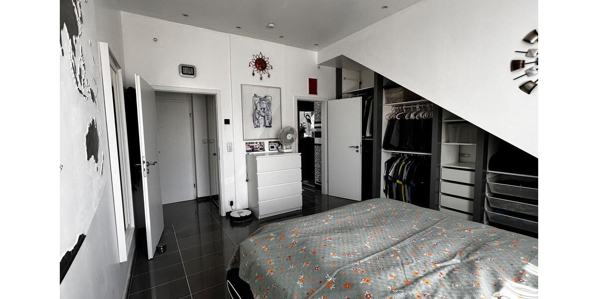 Dachgeschoßwohnung Essen Frillendorf - 3 Zimmer, 96 m&sup2;, 229.000&euro; | Angebot:27044145