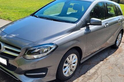 Mercedes-Benz B 180 22.000 km 17.490 &euro; Hünxe 46569