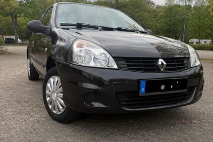 Renault Clio 140.000 km 2.400 &euro; Bochum 44892