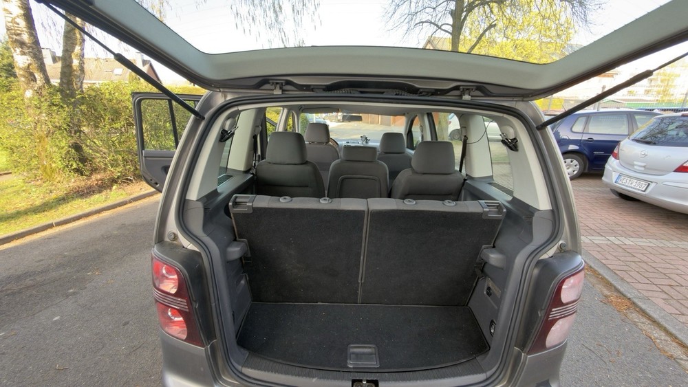 VW Touran 176.299 km 3.600 &euro; Rheinberg 47495