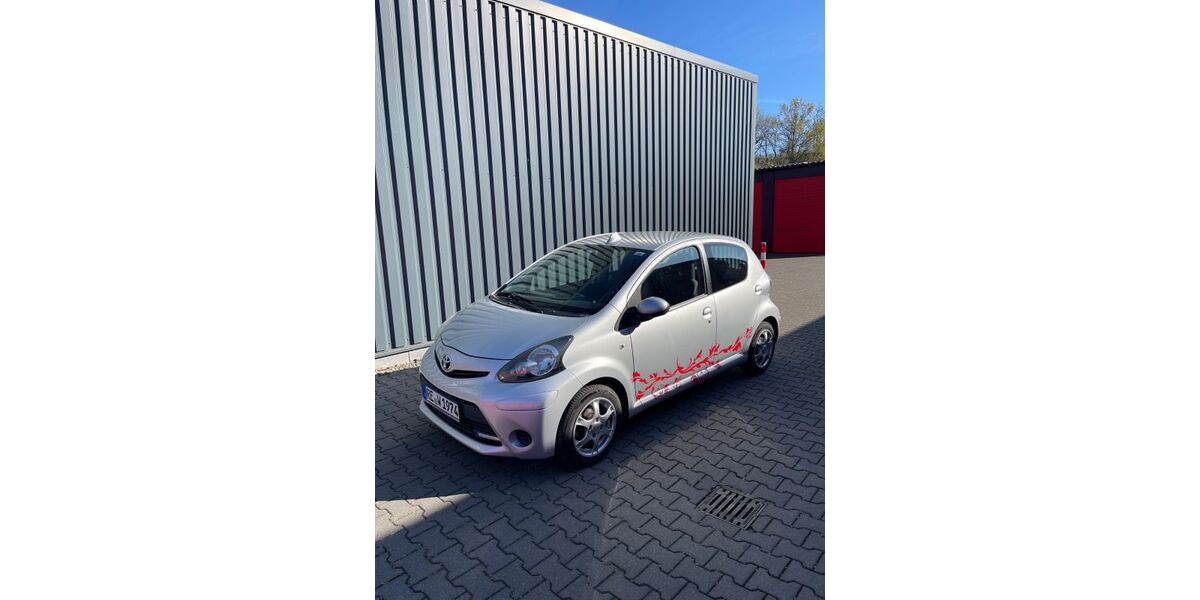 Toyota Aygo (X) 38.000 km 6.200 &euro; Dorsten 46284