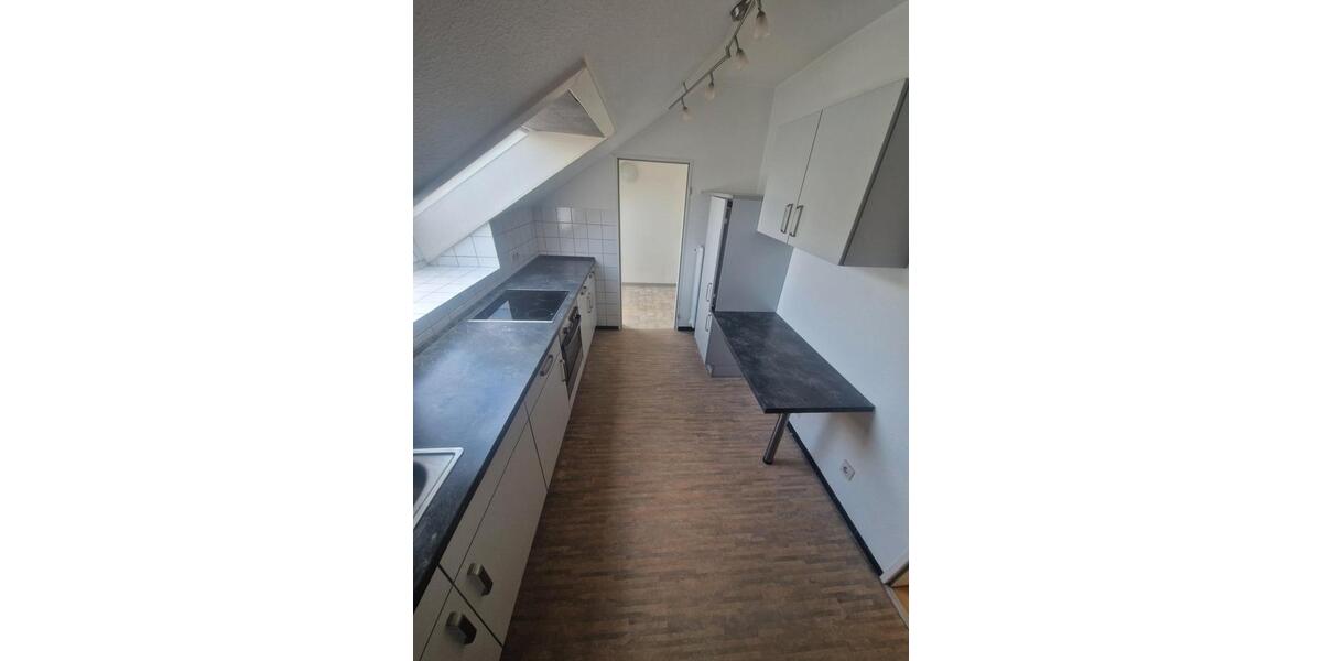 Dachgeschoßwohnung Wesel Fusternberg - 2 Zimmer, 60 m&sup2;, 670&euro; | Angebot:26024027
