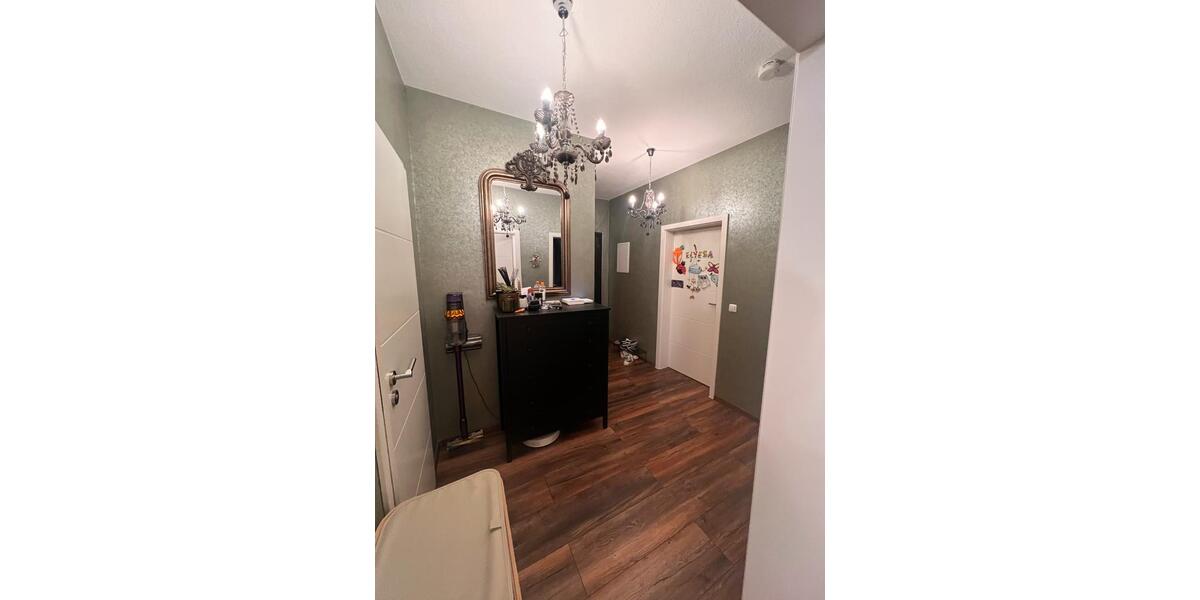 Etagenwohnung Duisburg Hamborn - 3.5 Zimmer, 83 m&sup2;, 125.000&euro; | Angebot:26779108