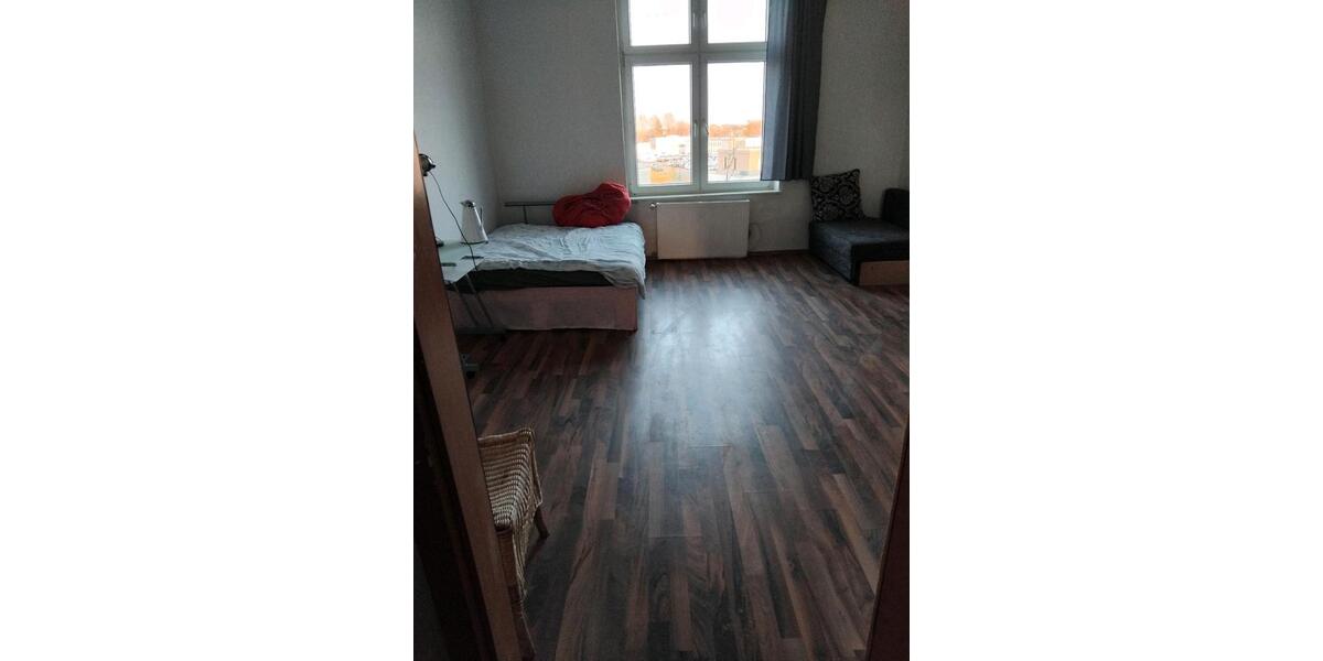 Dachgeschoßwohnung Bochum Bochum-Mitte - 4 Zimmer, 50 m&sup2;, 550&euro; | Angebot:26285685