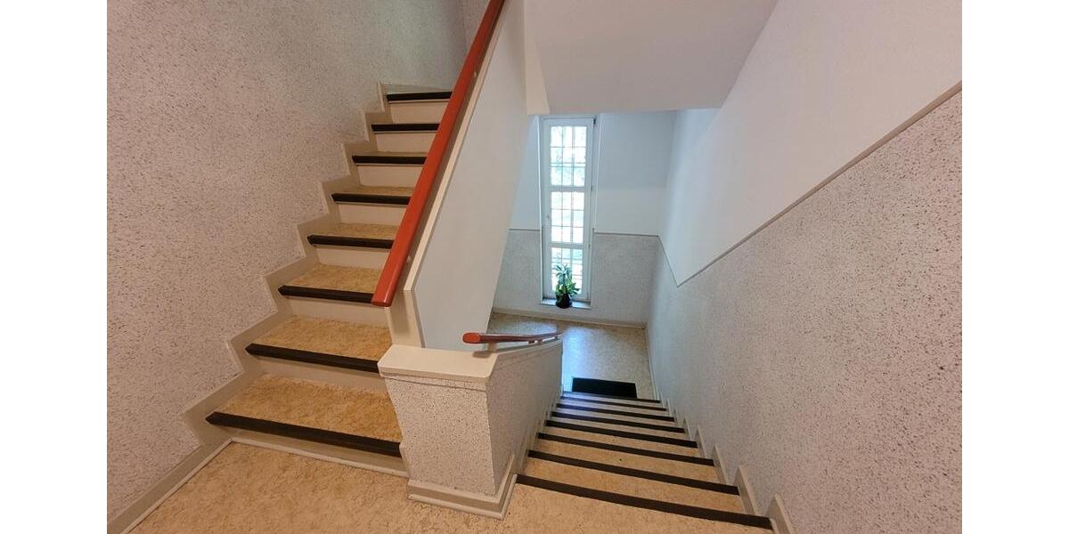 Etagenwohnung Duisburg Duisburg-Mitte - 3 Zimmer, 89 m&sup2;, 700&euro; | Angebot:26300937