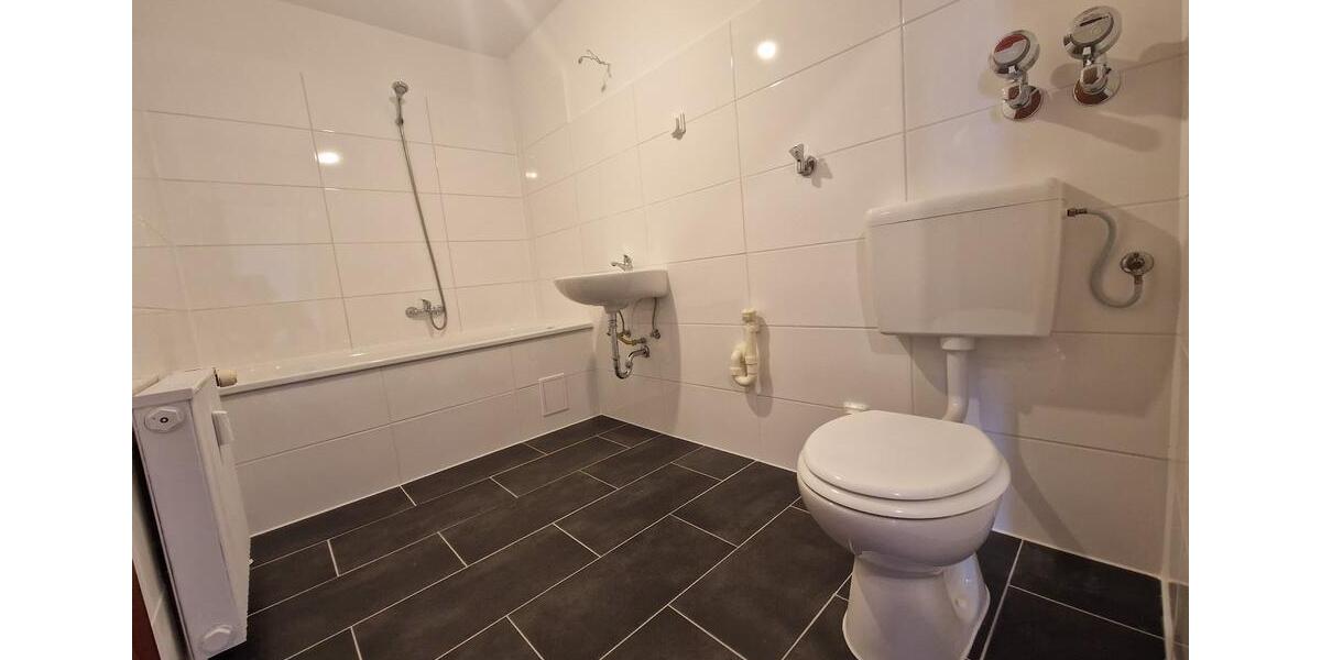 Etagenwohnung Essen Stadtbezirk VII - 3 Zimmer, 83 m&sup2;, 700&euro; | Angebot:26046676