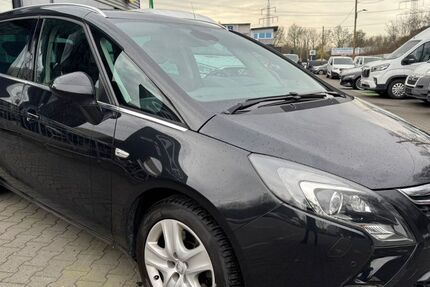 Opel Zafira 299.000 km 5.890 &euro; Bottrop 46238